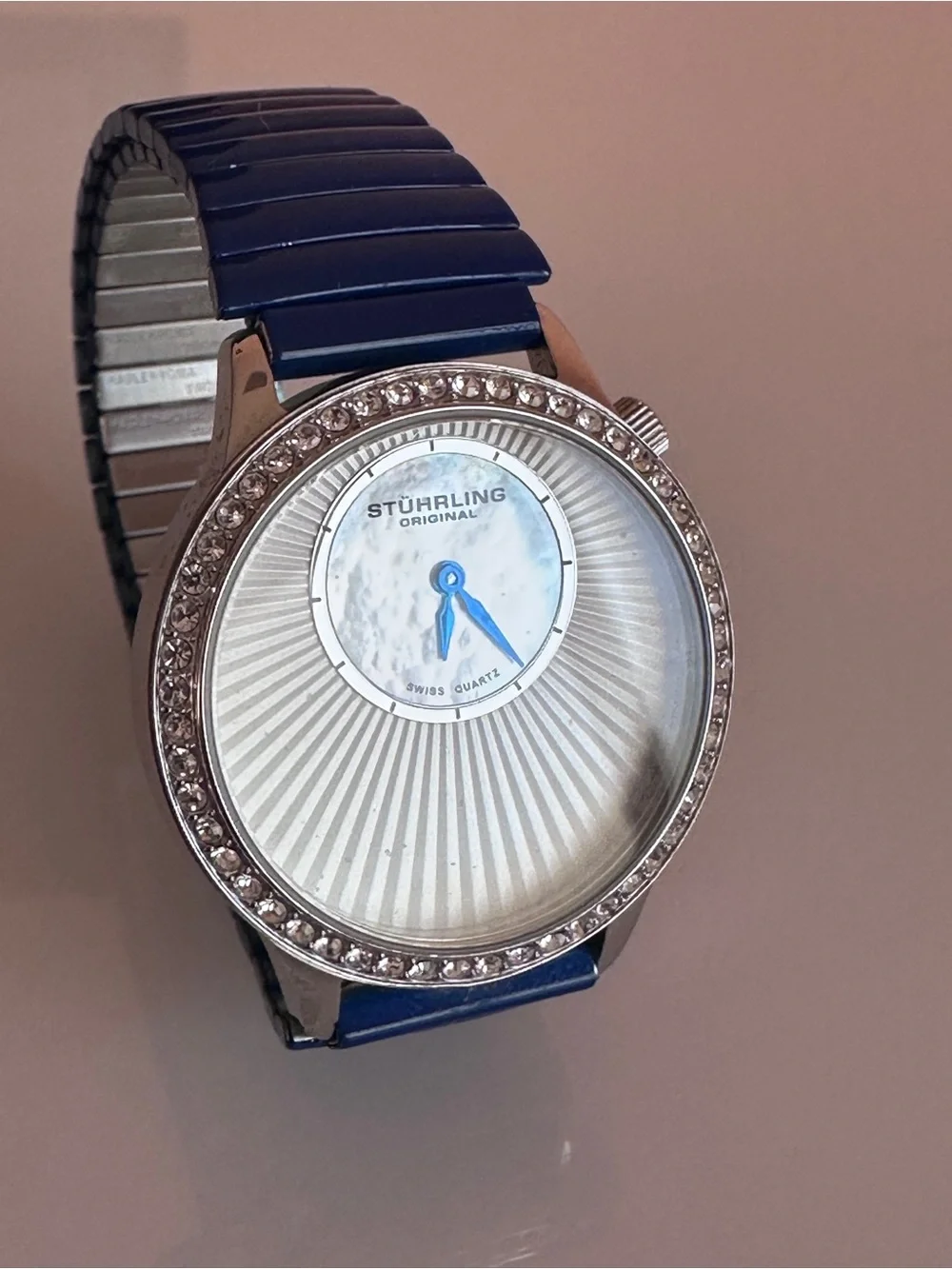 Stuhrling Original Vogue Radiant 336 - Mother of Pearl and Expandable Bracelet